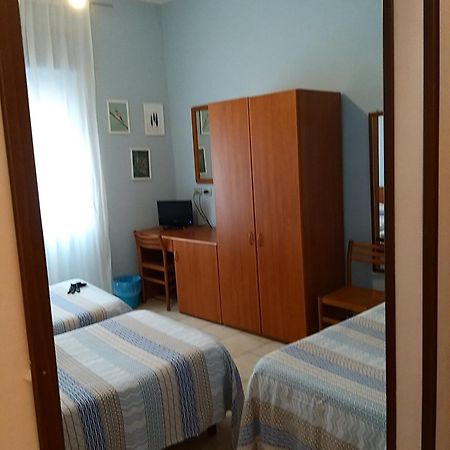 Hostal D'Annunzio House Cesano Boscone Eksteriør billede