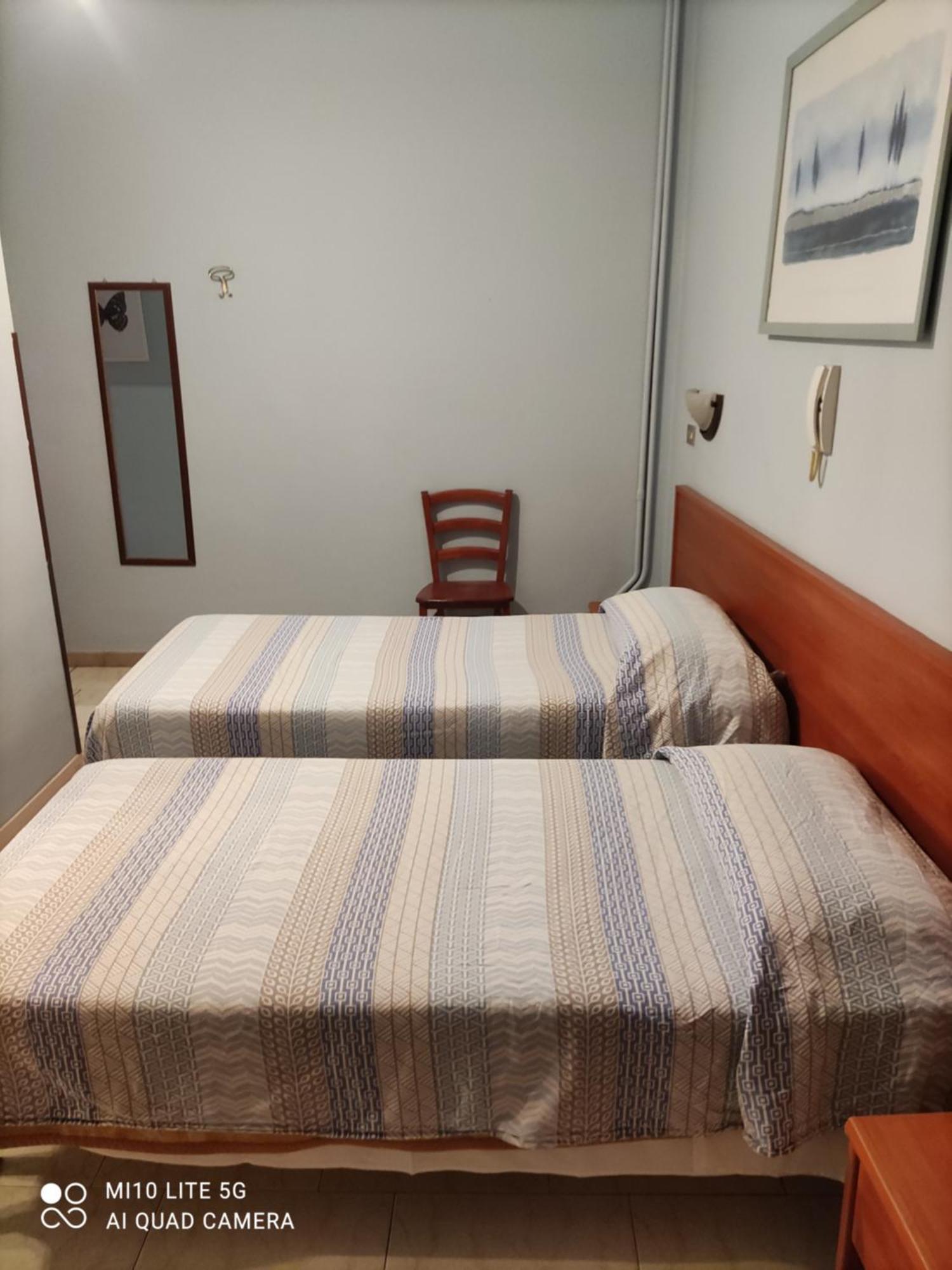 Hostal D'Annunzio House Cesano Boscone Eksteriør billede