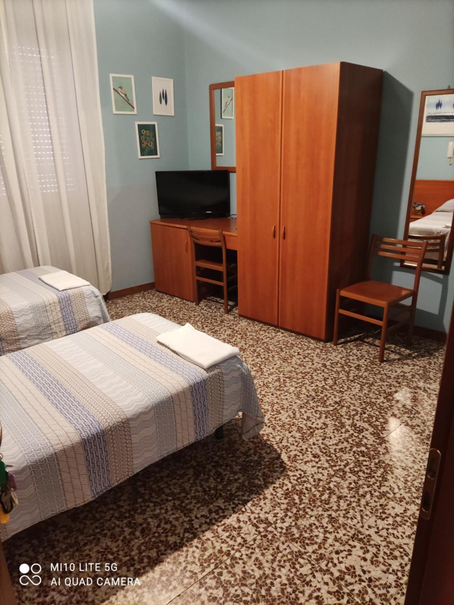 Hostal D'Annunzio House Cesano Boscone Eksteriør billede