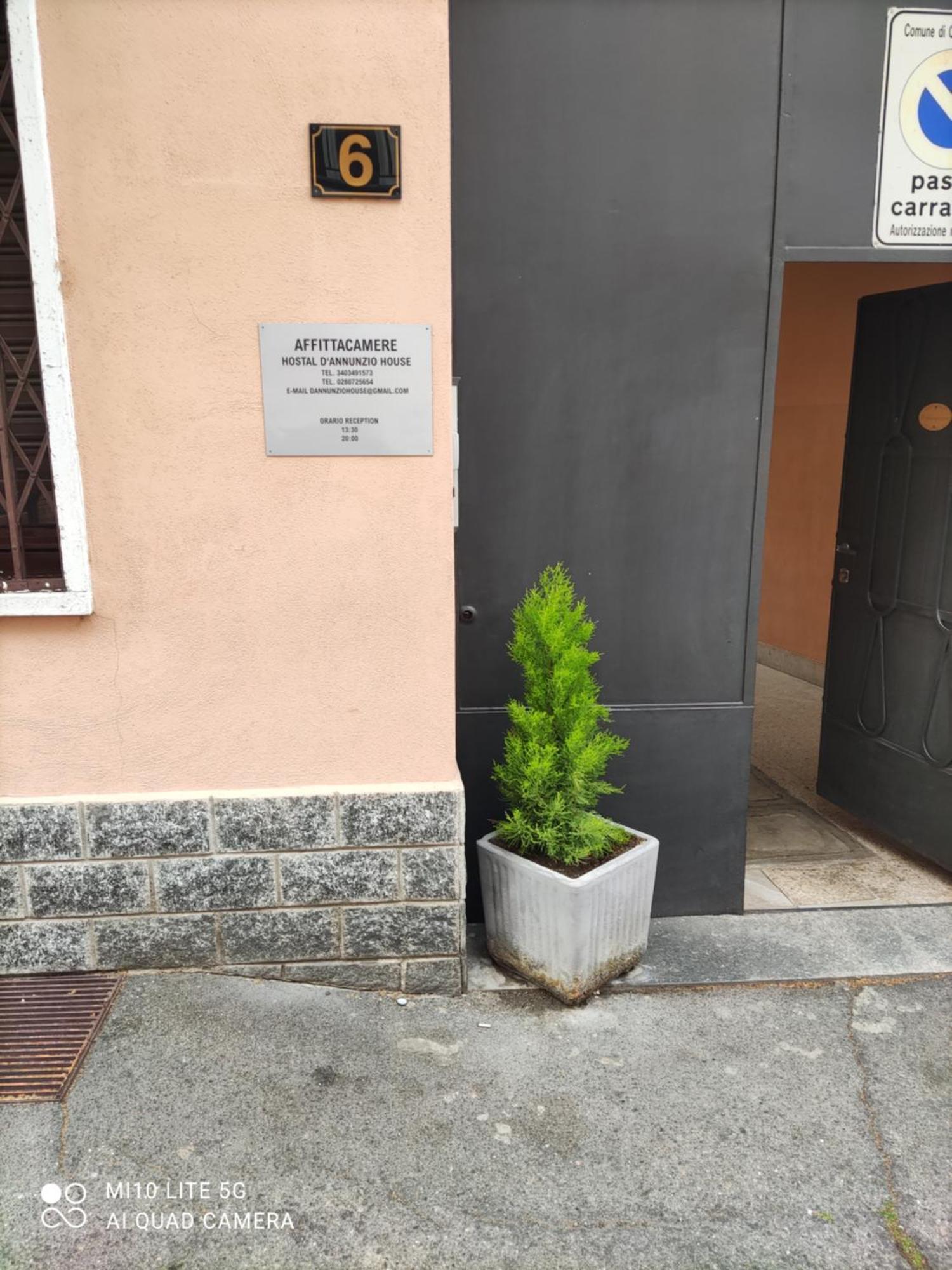 Hostal D'Annunzio House Cesano Boscone Eksteriør billede