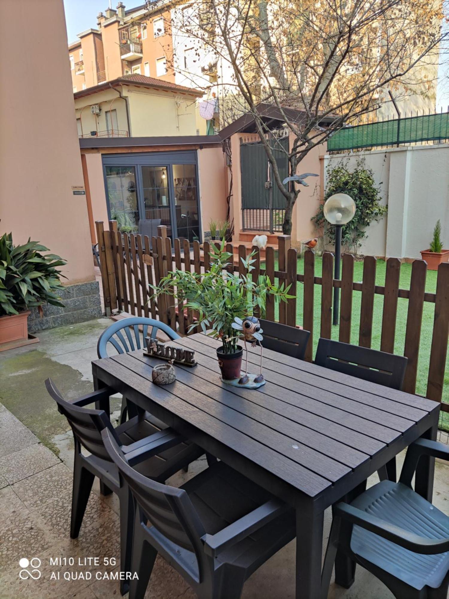 Hostal D'Annunzio House Cesano Boscone Eksteriør billede